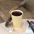 Cups and Lids | Karat C-KRC516 16 oz Ripple Hot Cups - Kraft/White (500/Carton) image number 1