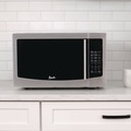 Breakroom Supplies | Avanti MT116V4M 1000 W 1.1 cu. ft. Stainless Steel Microwave Oven - Mirror-Finish image number 7