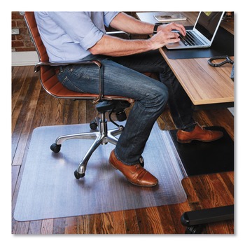 ES Robbins 184612 36 in. x 53 in. with Lip Sit or Stand Mat for Carpet or Hard Floors - Clear/Black